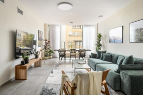 Spacious & Bright 3BR Apt Near the Beach & Port by Sea N' Rent